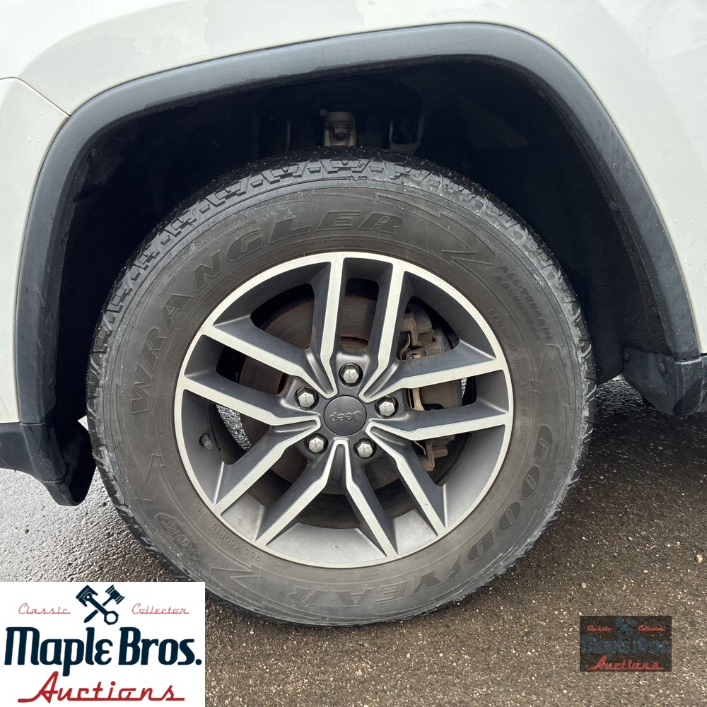 2020 Jeep Grand Cherokee Laredo E