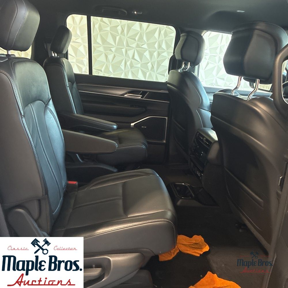 2025 Jeep Wagoneer L Series II Carbide 4x4