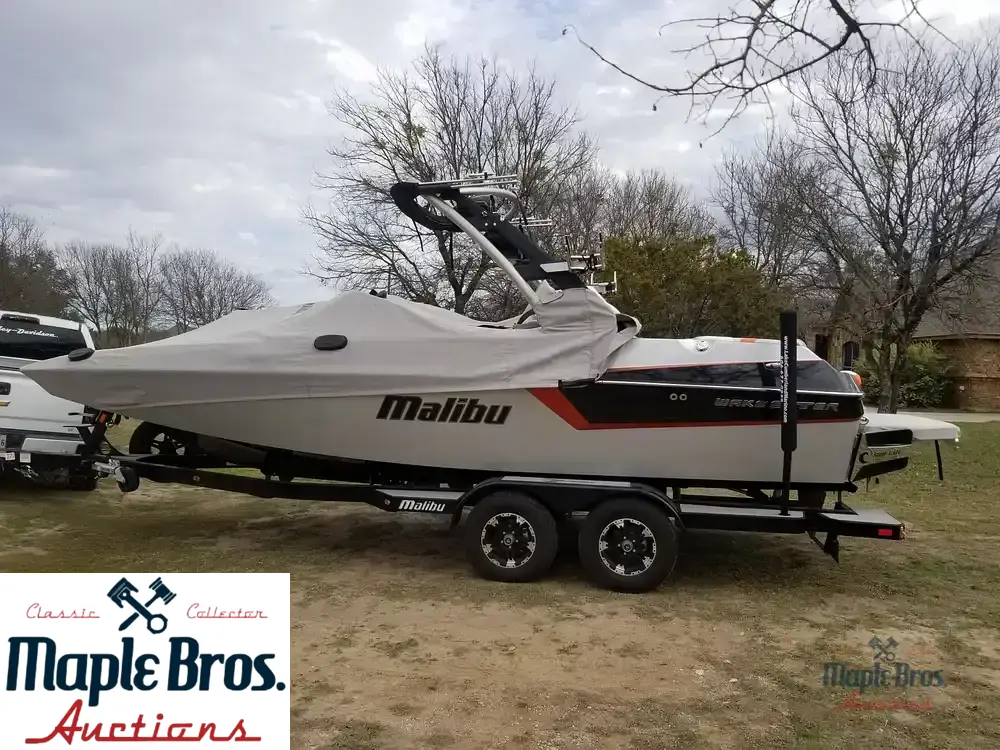 2019 Malibu 22 MXZ Wakesetter