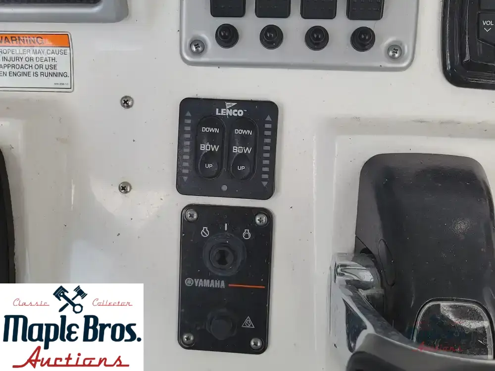 2013 Sea Hunt 24 BR