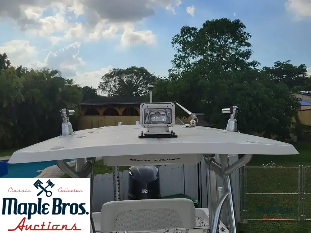 2013 Sea Hunt 24 BR