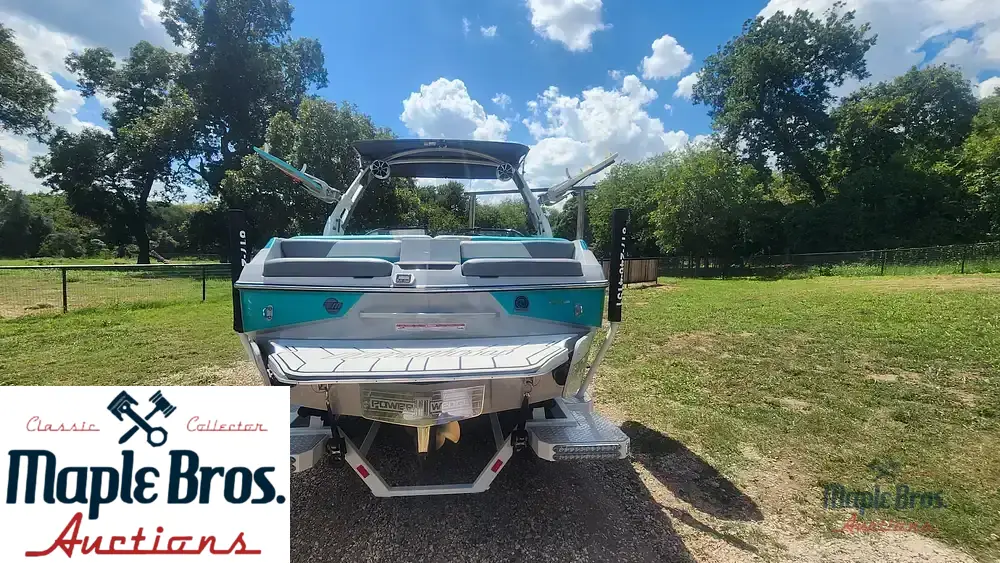 2020 Malibu 22 LSV