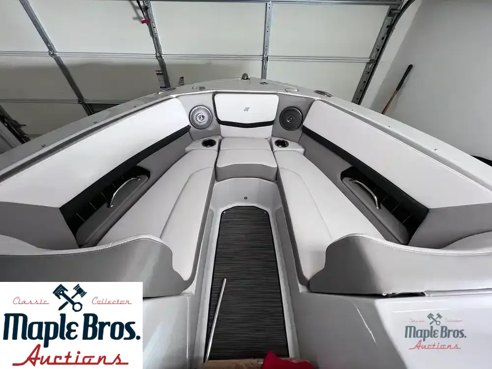 2018 Four Winns H210