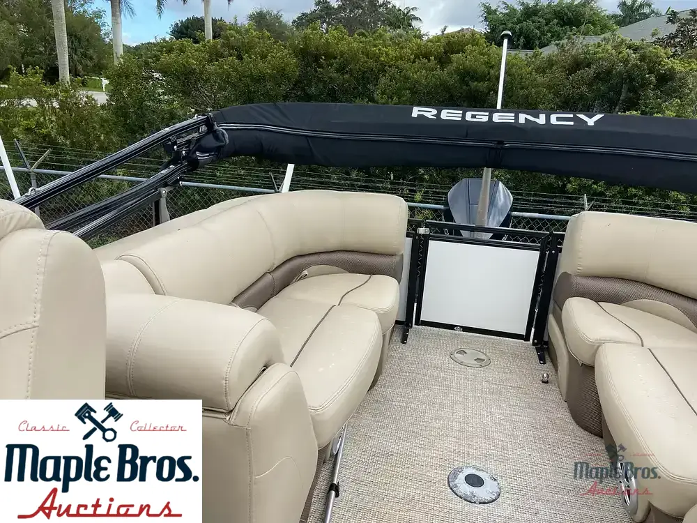 2020 Regency 230 DL3