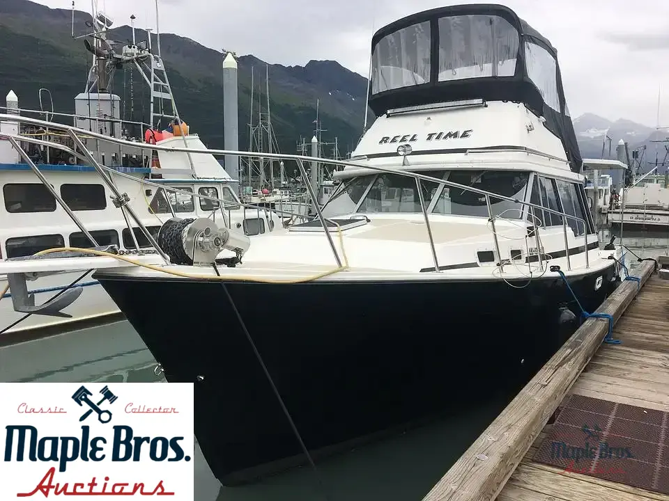 1983 Bayliner 3288 MY
