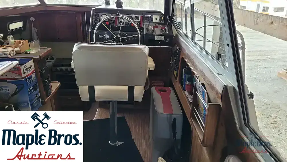 1983 Bayliner 3288 MY