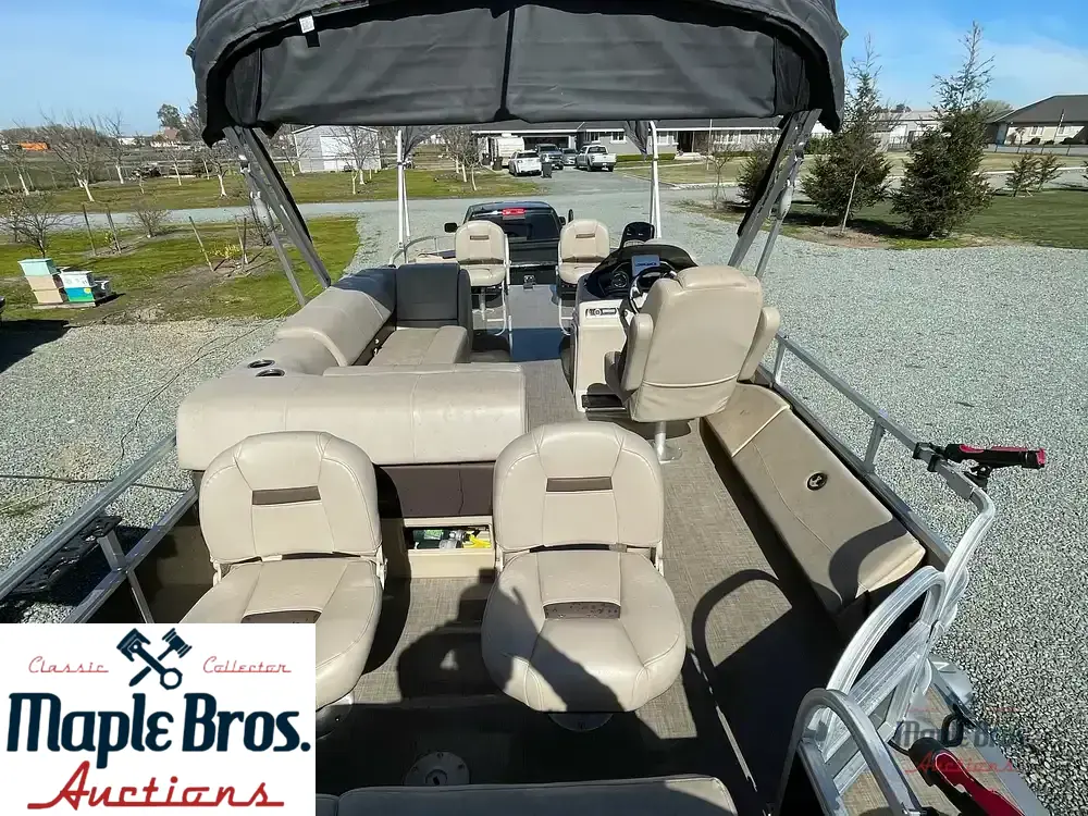 2019 Sun Tracker 22 XP3