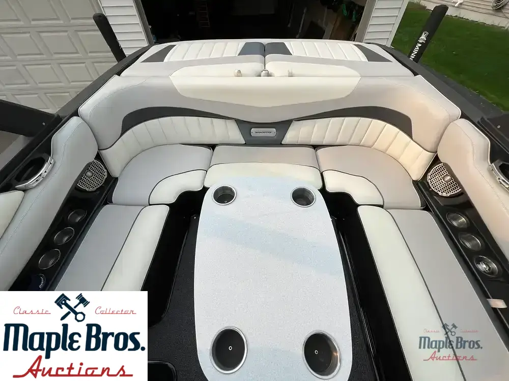 2013 Malibu Wakesetter 22 MXZ