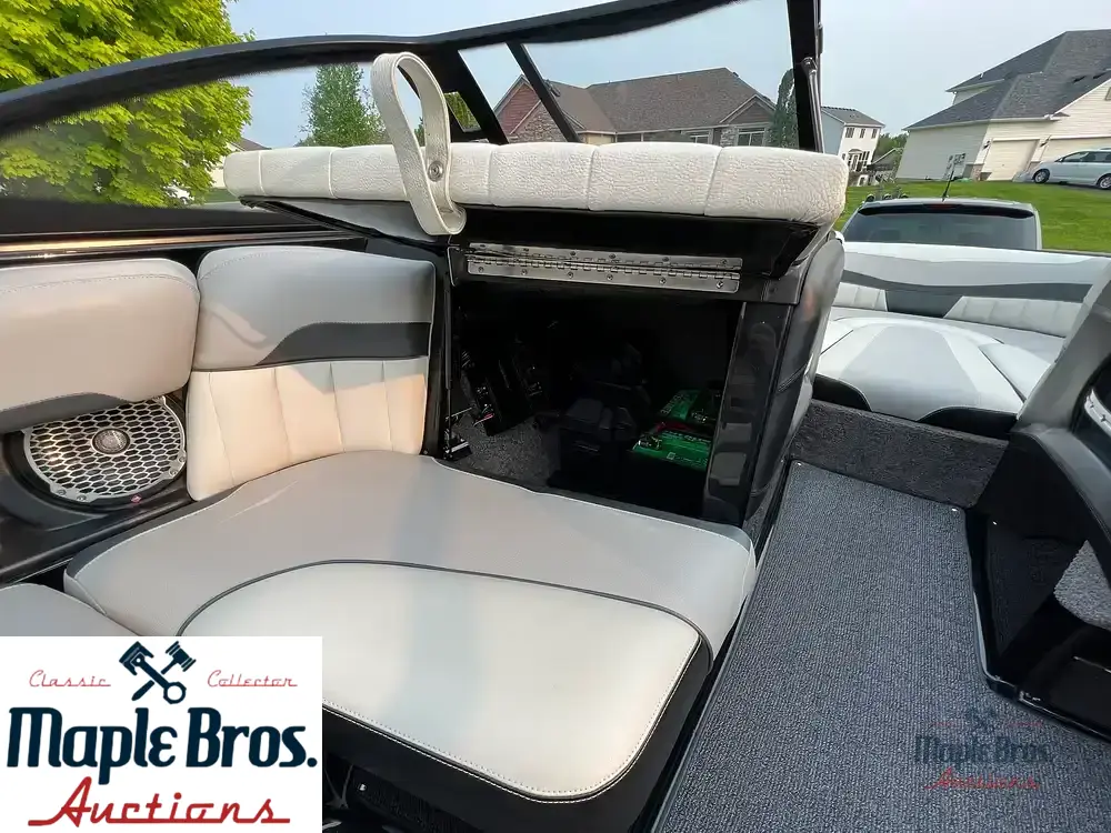 2013 Malibu Wakesetter 22 MXZ