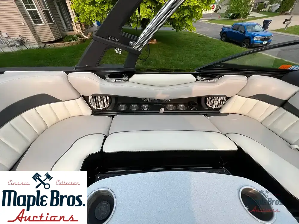 2013 Malibu Wakesetter 22 MXZ