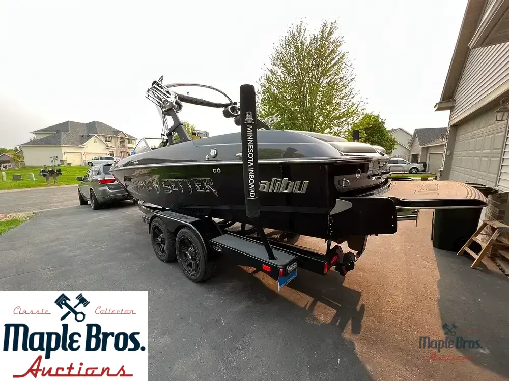 2013 Malibu Wakesetter 22 MXZ