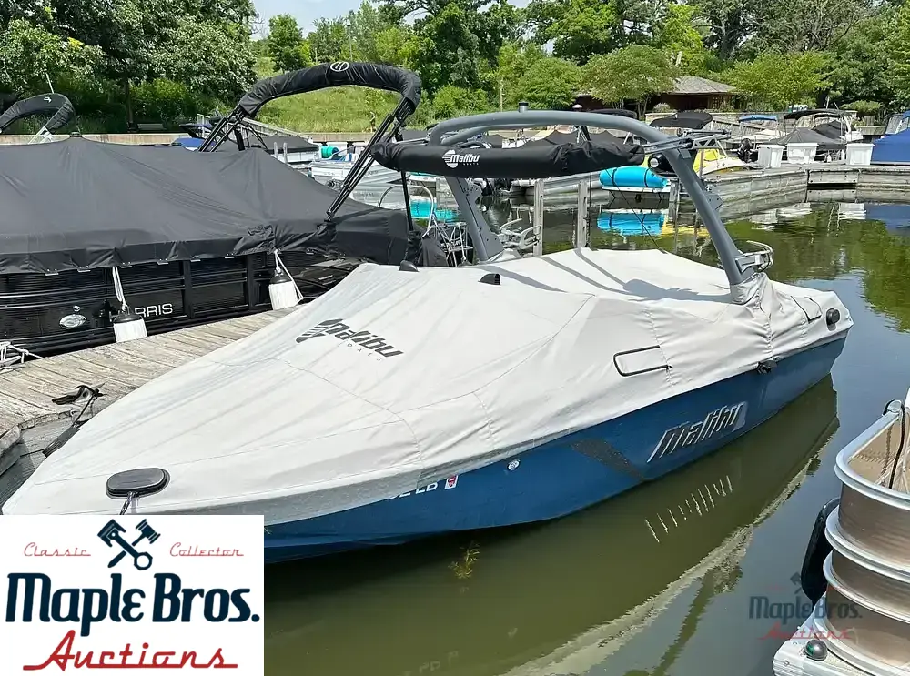 2021 Malibu 22 LSV