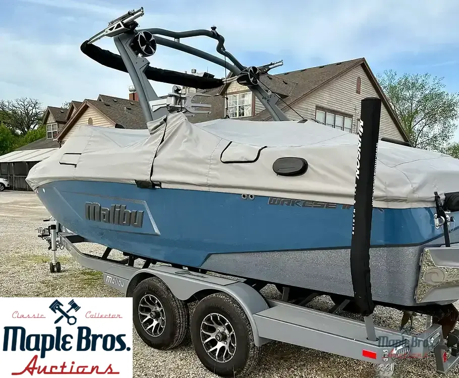 2021 Malibu 22 LSV