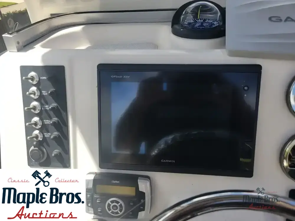 2017 Robalo R222