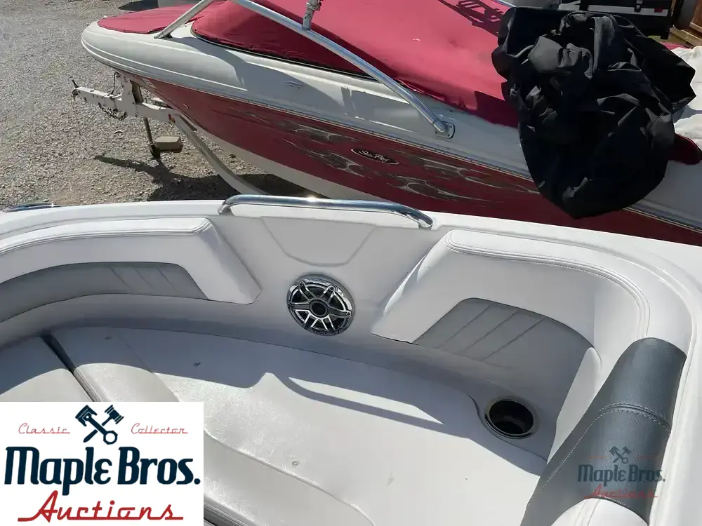 2021 Chaparral 21 Surf