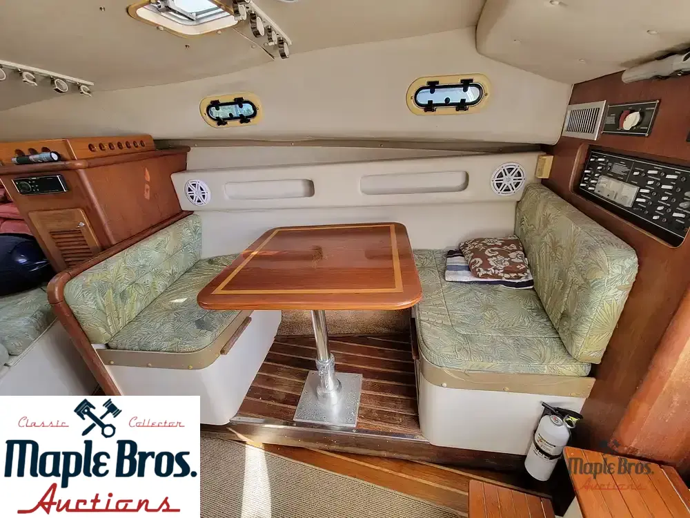 1999 Pursuit 3000 Express
