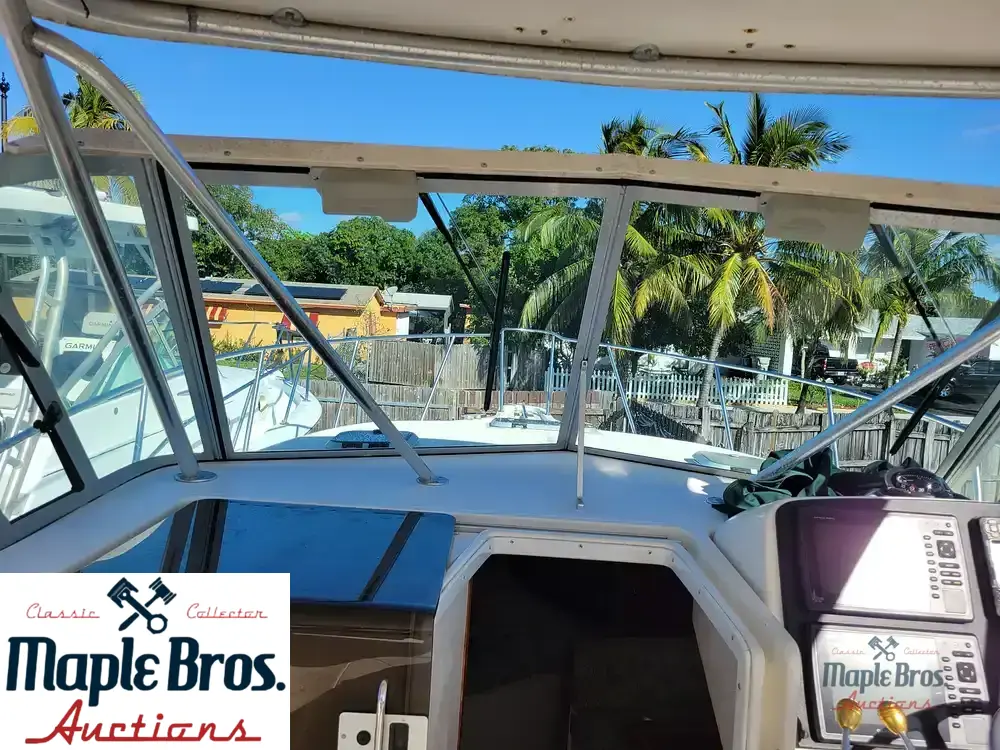 1999 Pursuit 3000 Express
