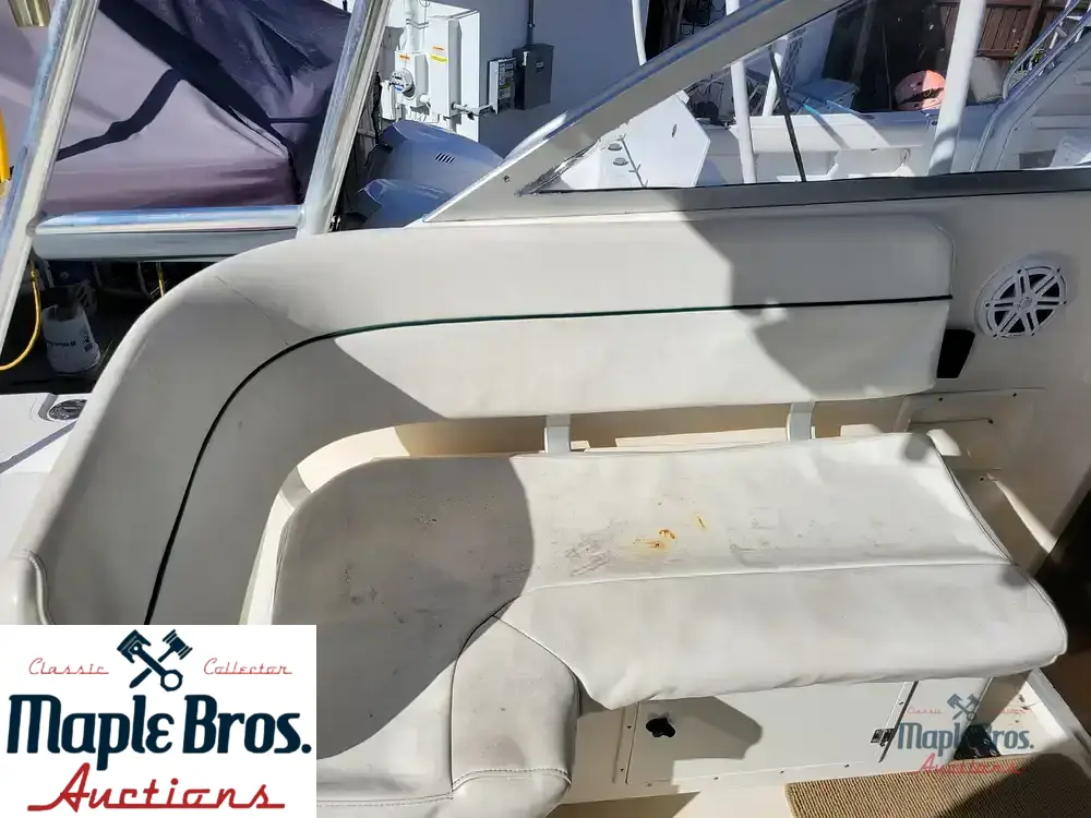 1999 Pursuit 3000 Express