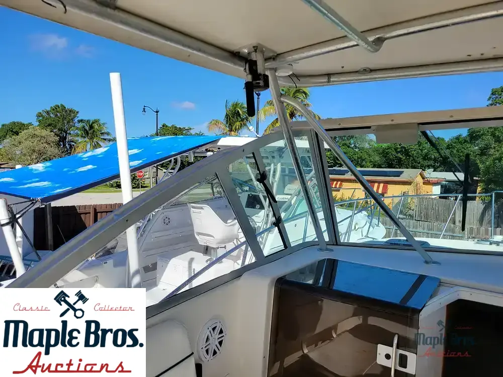 1999 Pursuit 3000 Express