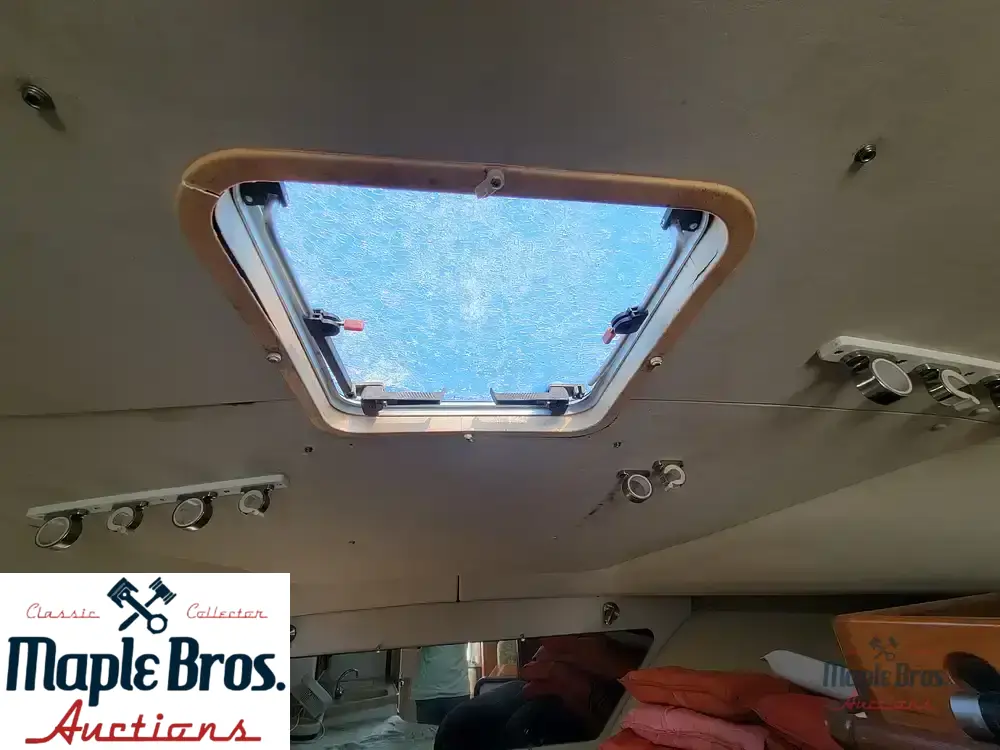 1999 Pursuit 3000 Express