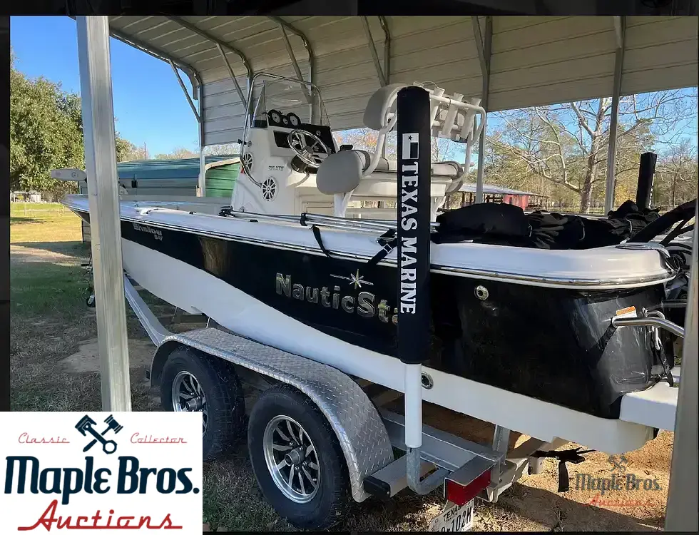 2021 NauticStar 215 XTS Shallow Bay