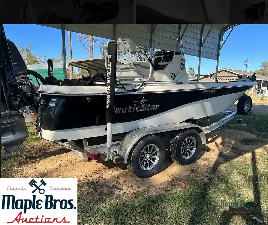 2021 NauticStar 215 XTS Shallow Bay