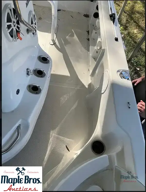 2021 NauticStar 215 XTS Shallow Bay