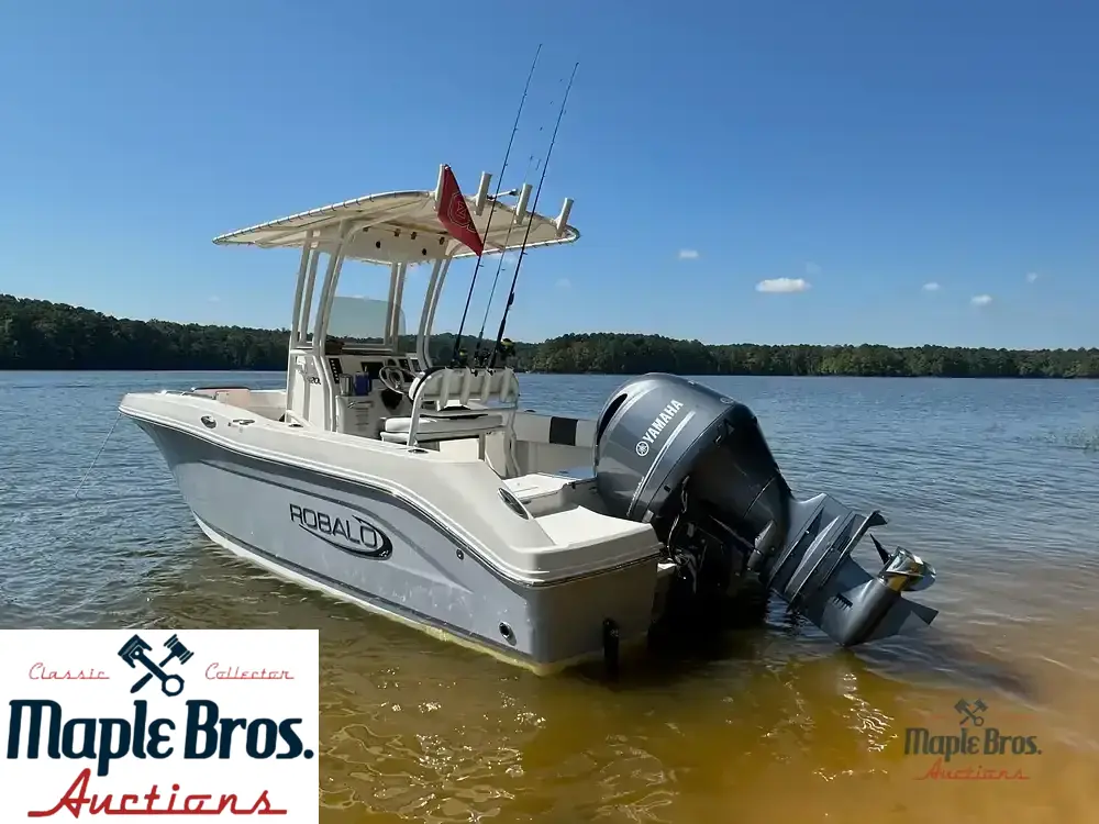 2022 Robalo R200