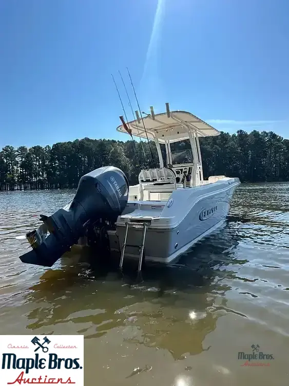 2022 Robalo R200