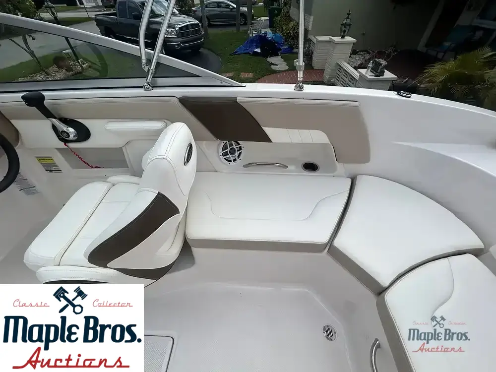 2022 Chaparral 23 SSi OB