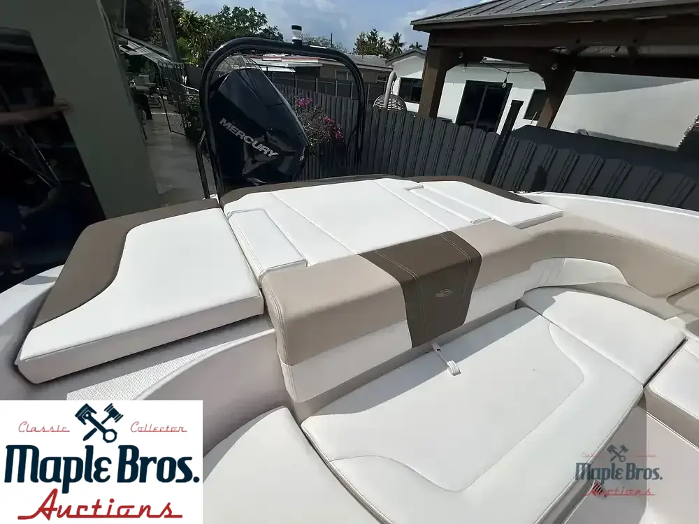 2022 Chaparral 23 SSi OB