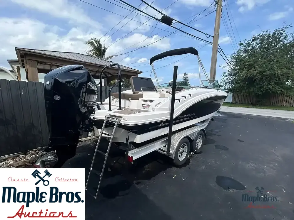 2022 Chaparral 23 SSi OB