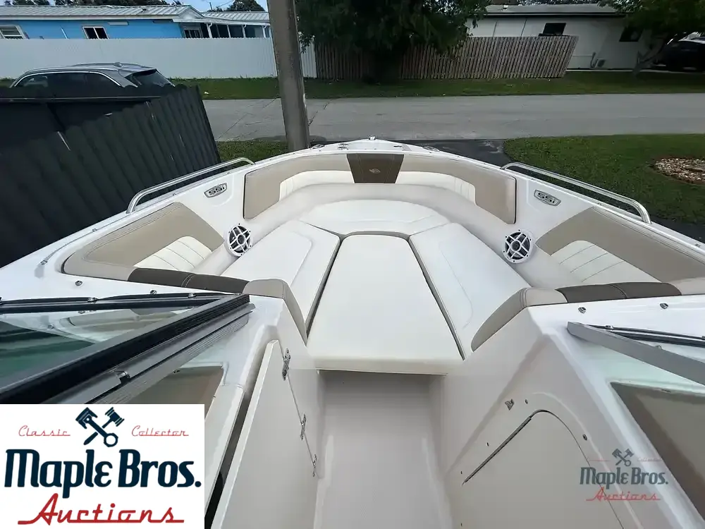 2022 Chaparral 23 SSi OB