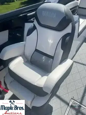 2019 Yamaha 275 SE