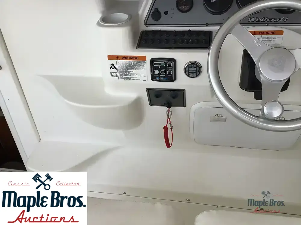 2003 Wellcraft 290 Coastal
