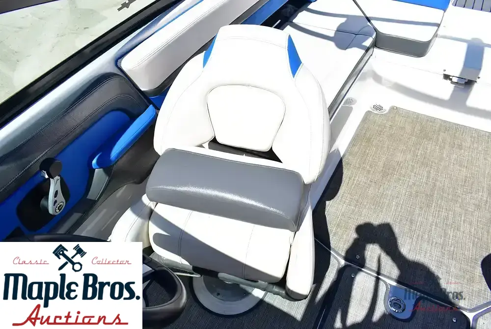 2018 Chaparral 2430 VRX