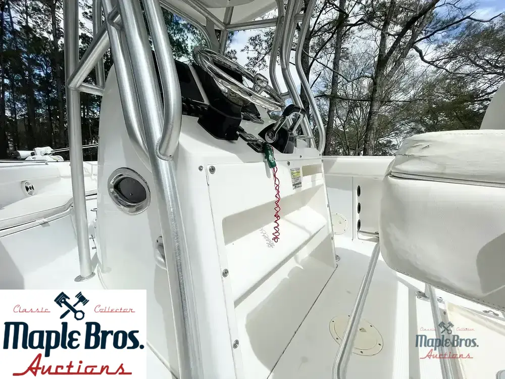 2013 Robalo R260