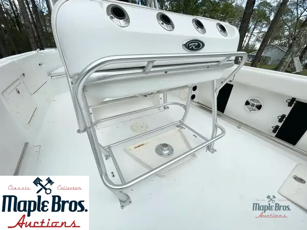 2013 Robalo R260
