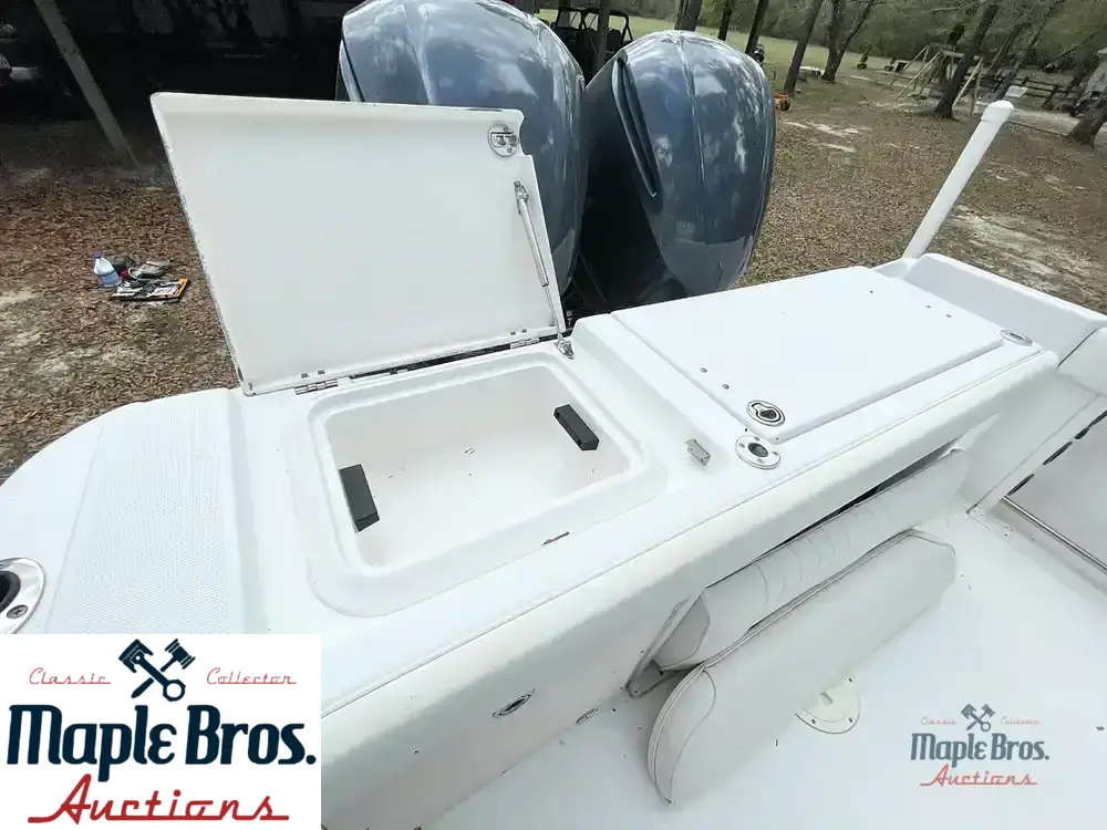 2013 Robalo R260
