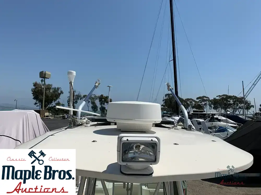 2003 World Cat 270 TE