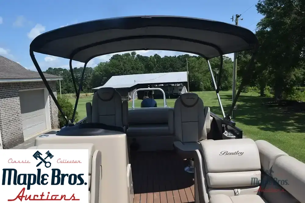 2022 Bentley 253 Elite Swingback DC FT