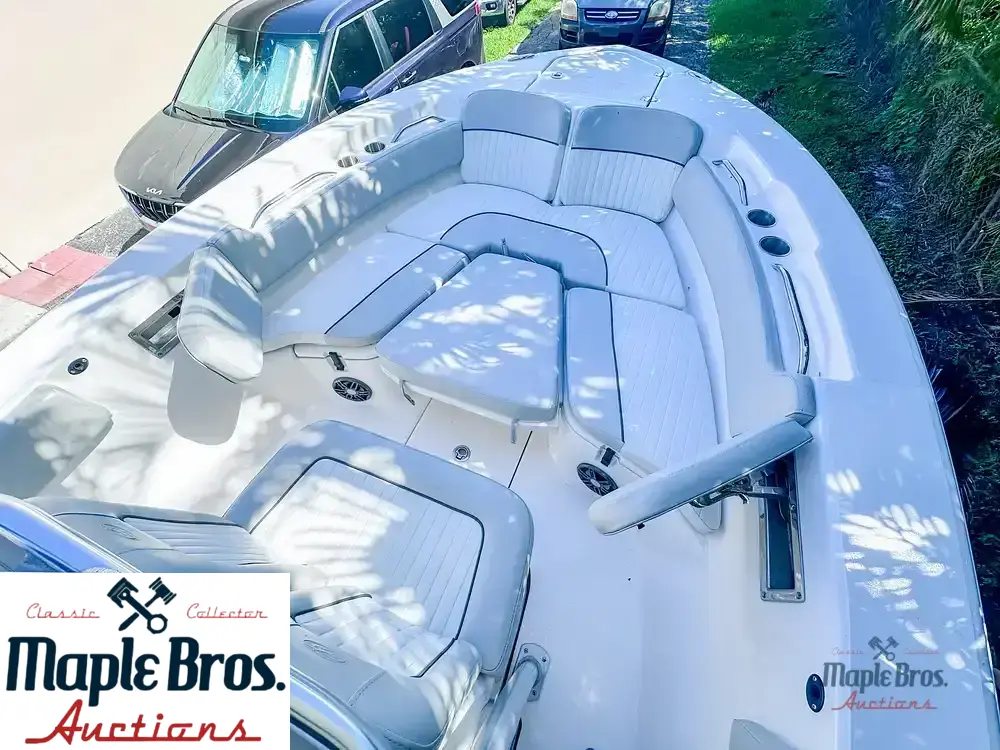 2022 Sea Fox Commander 228