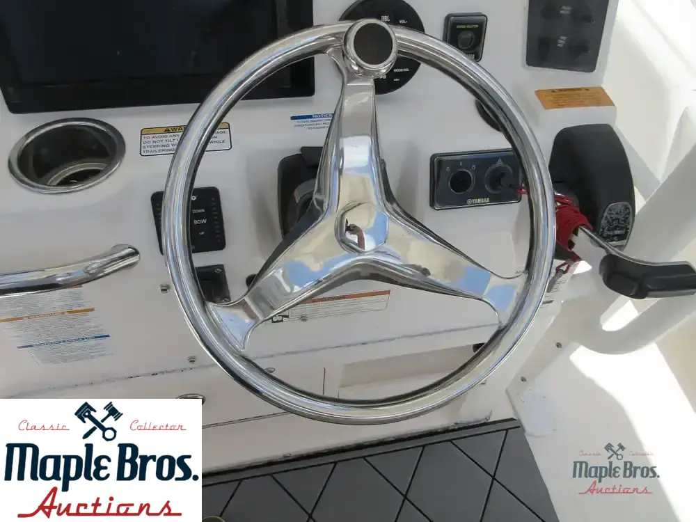 2018 Robalo 246 Cayman SD