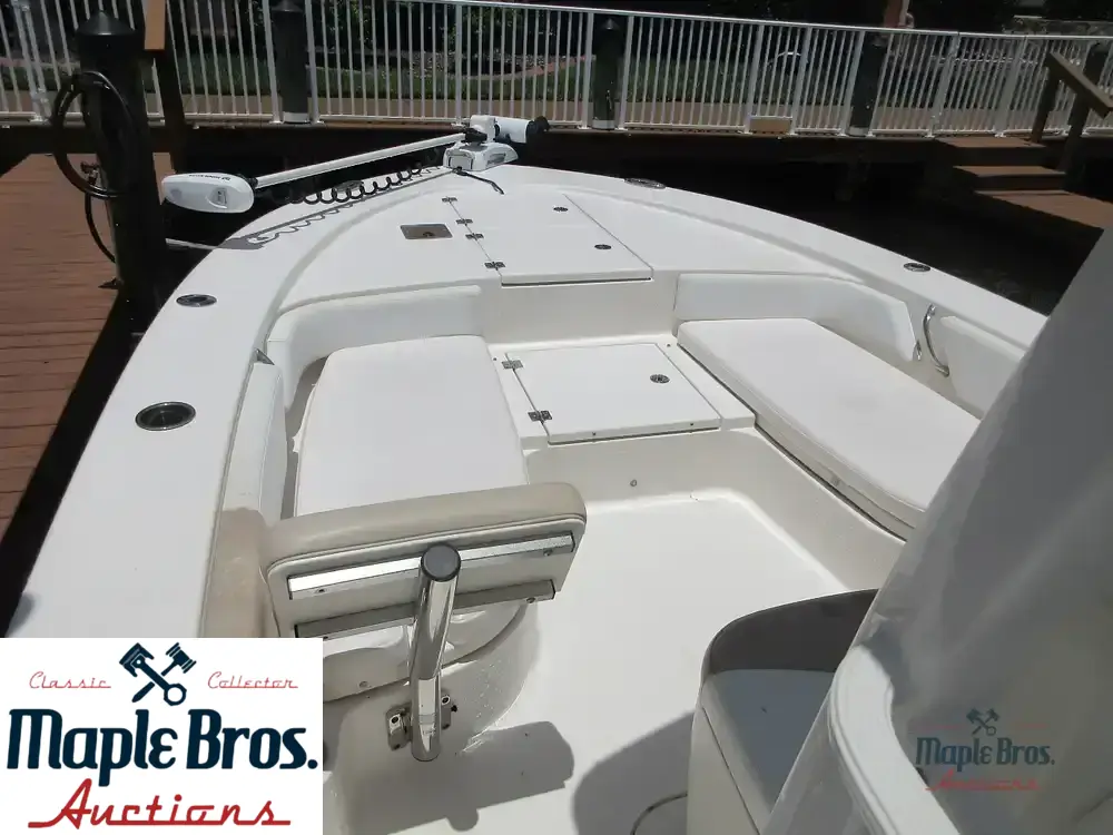 2018 Robalo 246 Cayman SD