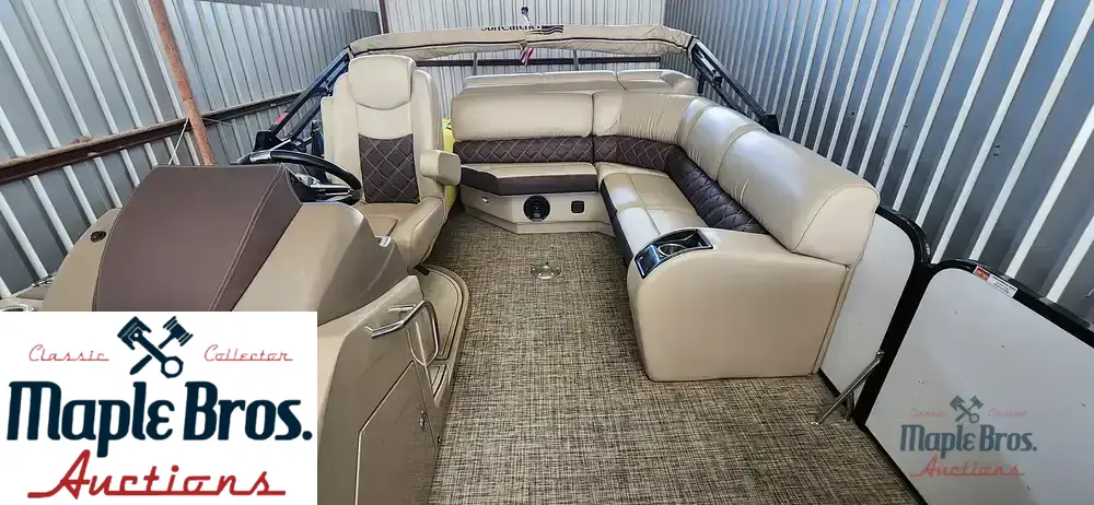 2021 SunCatcher Elite 322C Saltwater Series