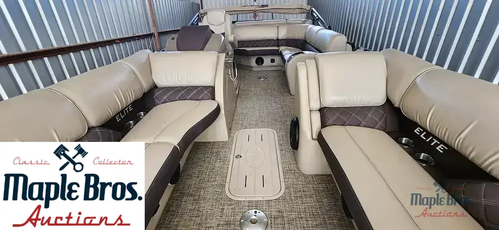 2021 SunCatcher Elite 322C Saltwater Series