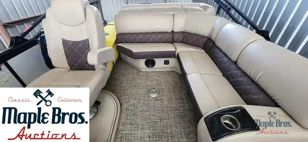 2021 SunCatcher Elite 322C Saltwater Series