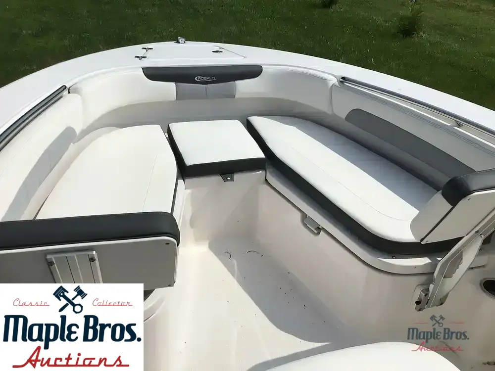 2024 Robalo 202ex