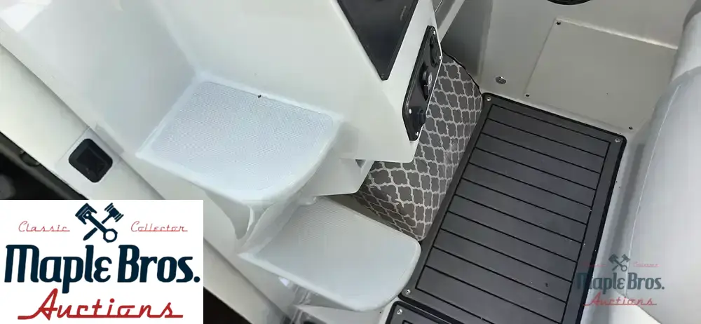 2018 Rinker 290 EX