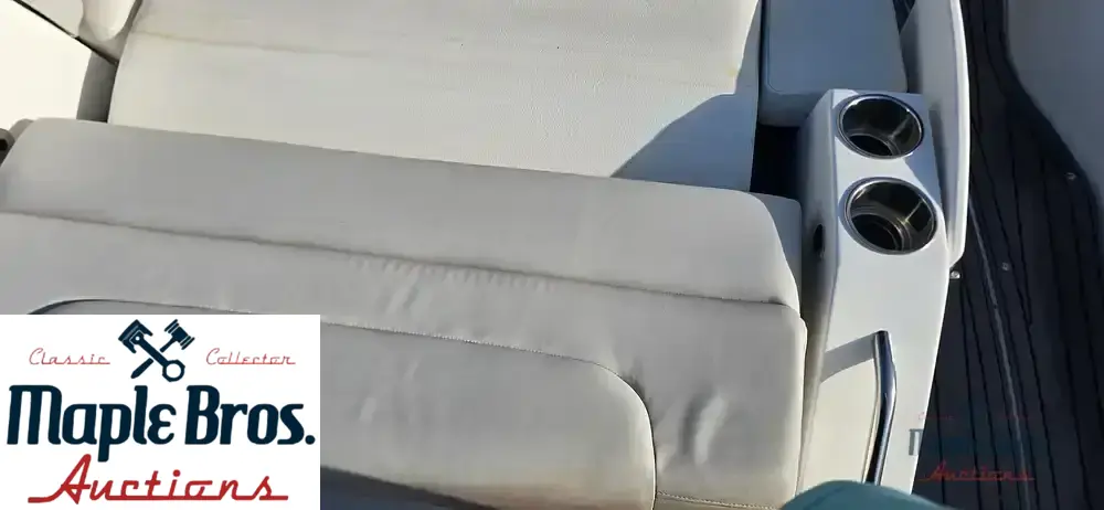 2018 Rinker 290 EX